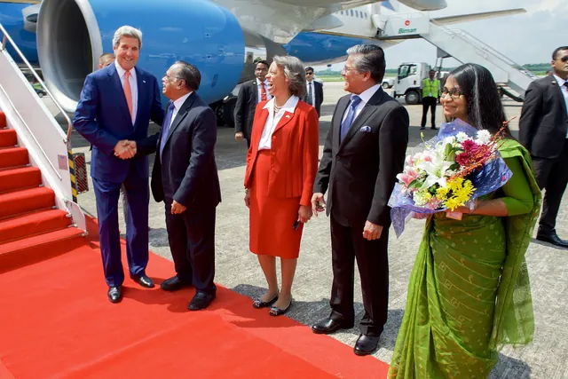 U.S. Secretary of State John Kerry shakes hands with Bangladeshi Foreign Minister Mahmood Ali after he arrived at Shahjalal International Airport in Dhaka, Bangladesh, on August 29. Engagement rings ideas worth trying first