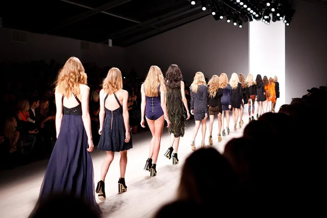 catwalk, models, women, fashion, fashion show, trendy, dress, designer clothes, dresses, people, show, stage, walking, catwalk, fashion, fashion, fashion, fashion, fashion, fashion show, fashion show, fashion show. 3 US institutions that set the red carpet calendar each year